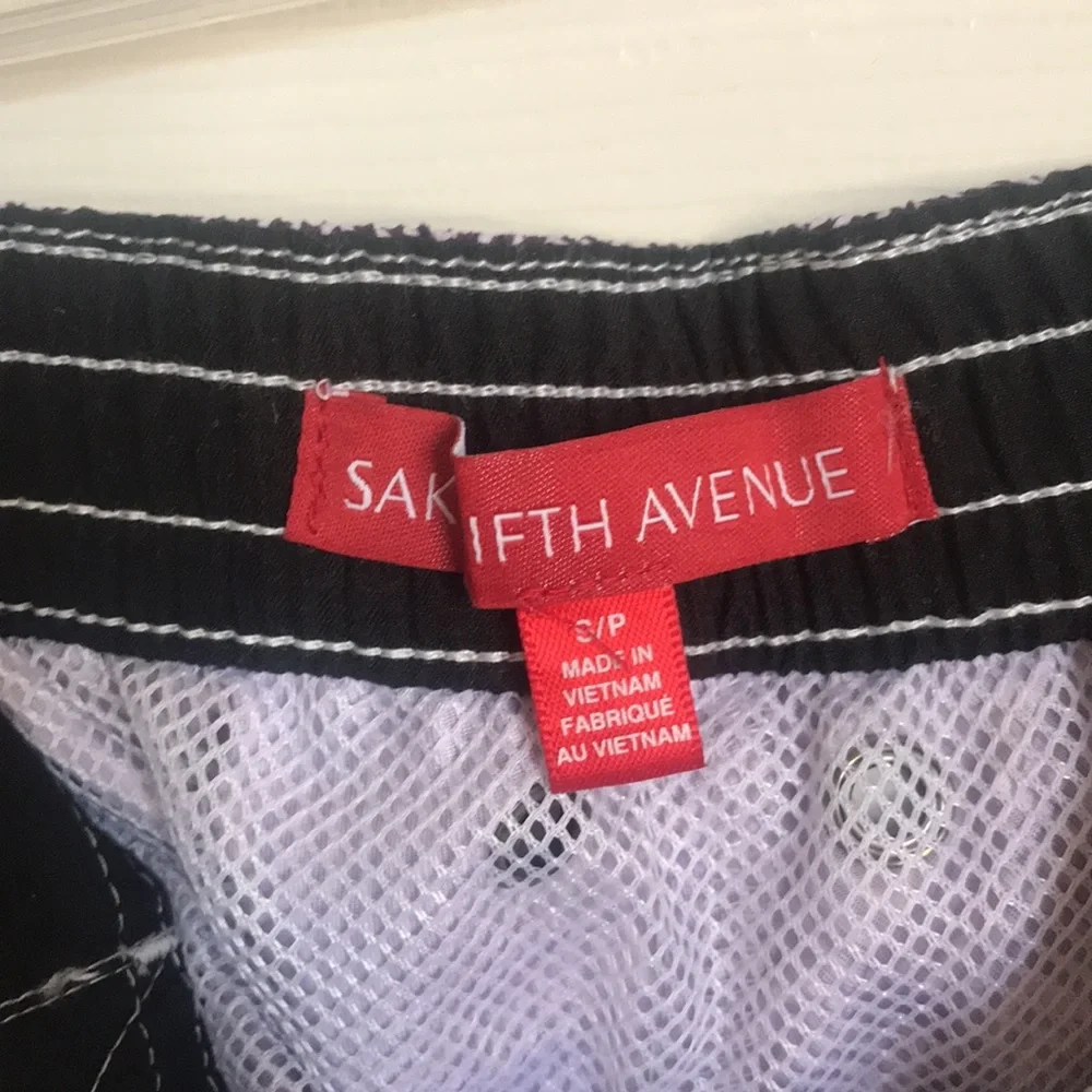 Saks Fifth Avenue Swim Trunks Men’s Size Small